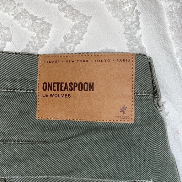 One Teaspoon Le Wolves Denim Shorts - Picture 6 of 8